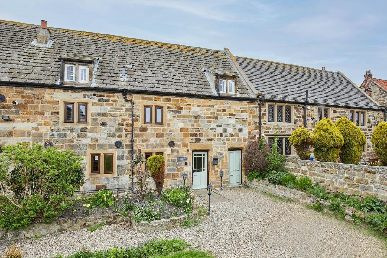 Host & Stay - The Coach House Whitby Exterior photo
